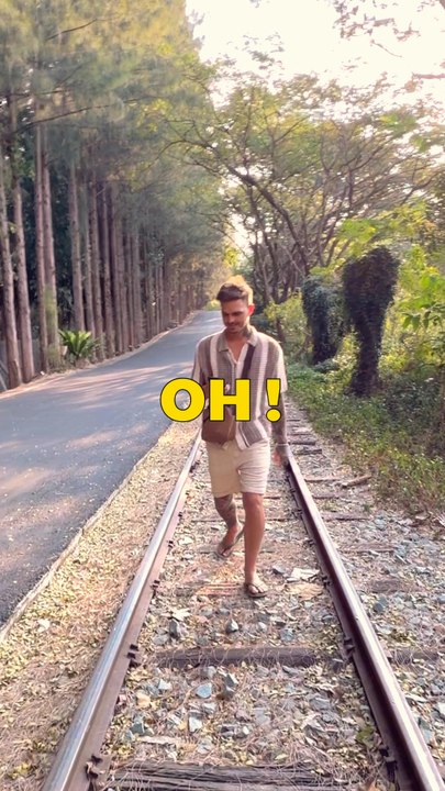 Il vit dans un train