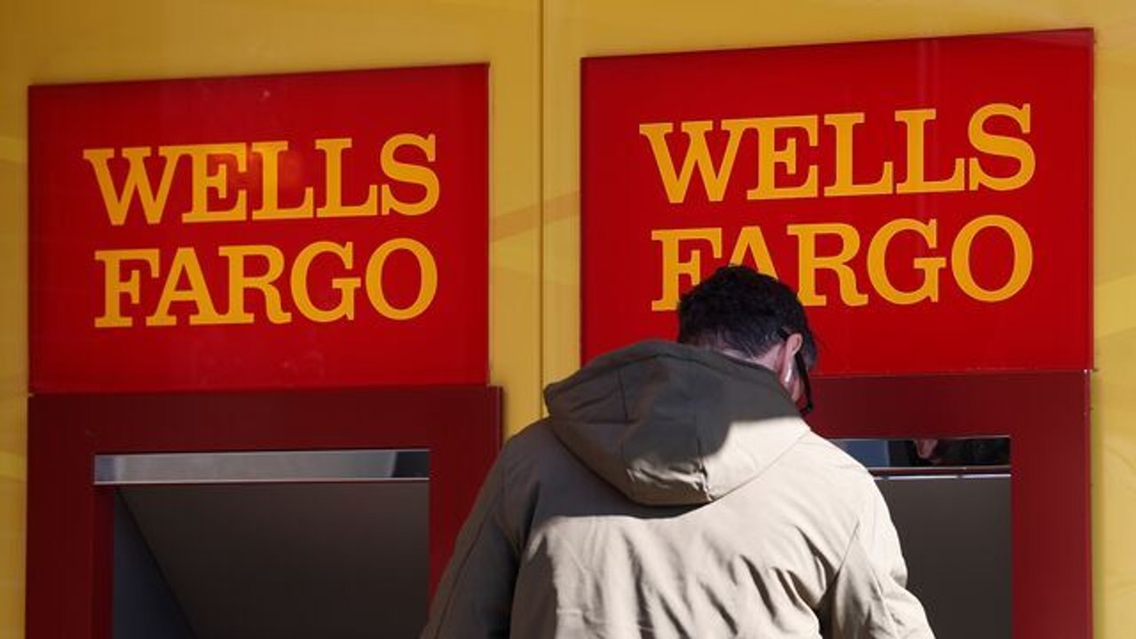Wells Fargo CFO: Don't See Credit Trends Deteriorating