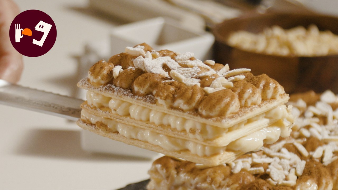 Delicioso milhojas de crema, muy fácil de hacer y con resultados de pastelería