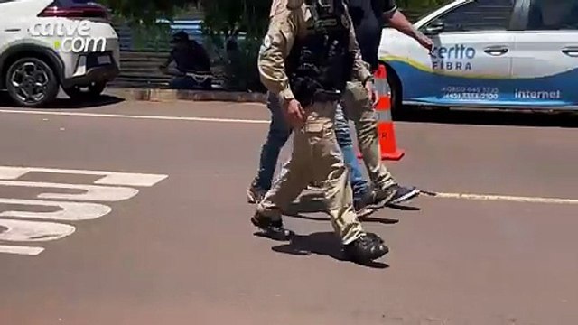 Motorista é detido após se envolver em acidente com CNH suspensa