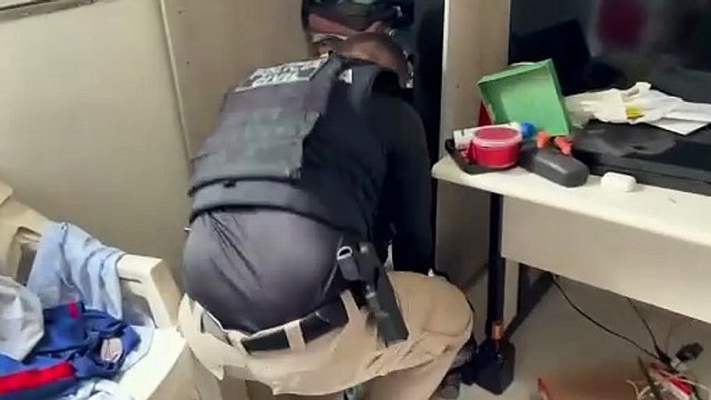 Homem acusado de tráfico de drogas sintéticas é preso em casa noturna da RMS