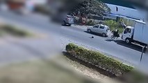 Brutal accidente en Alajuela: motociclista choca de frente contra camión y queda dentro de la cabina