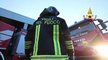 San Donnino, incendio all'impianto dei rifiuti. Il video dei vigili del fuoco