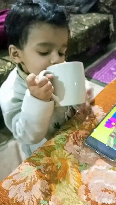 Salar ahmad drinking green tea