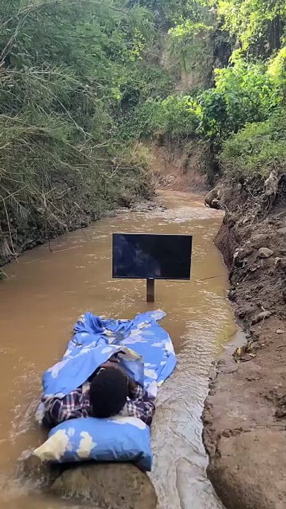 Just Watching TV 👀 🤣🤣🤣🤣#funnyvideos