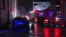 Beyoğlu’nda tarihi metruk binanın duvarı böyle yıkıldı