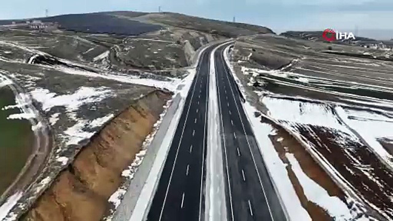 Bakan Uraloğlu: "Aksaray-Ortaköy-6. Bölge Hududu yolunun en önemli etaplarından biri olan Ortaköy Çevre Yolu’nu tamamladık, yarın hizmete açılıyor"