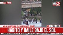 Monjas chapotearon en el río y se volvieron virales. Mirá el video