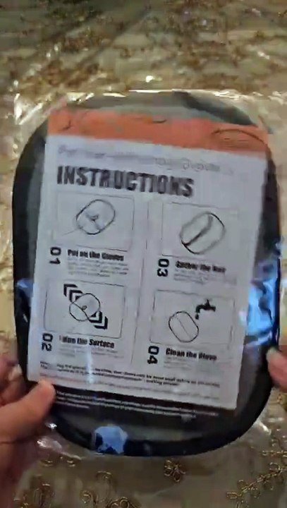 Pet hair removal mitt 😲