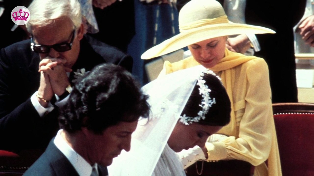 La boda de Carolina de Mónaco, la princesa rebelde y Philippe Junot, el "emperador de la noche"