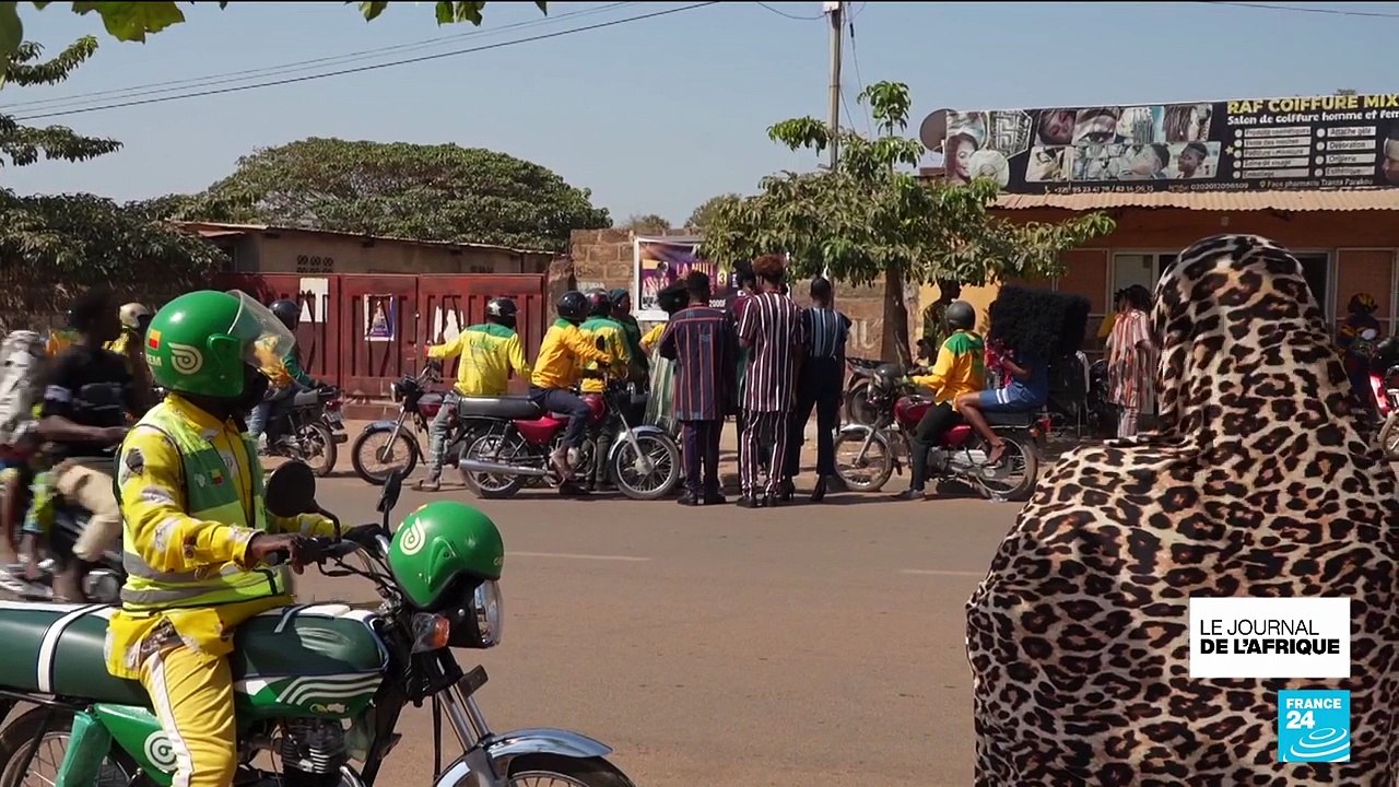 Au Bénin, Rafatou Boro transforme son salon de coiffure en un lieu de résistance culturelle