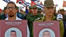 Miles de cubanos marchan en honor a los soldados caídos en el ataque a Venezuela