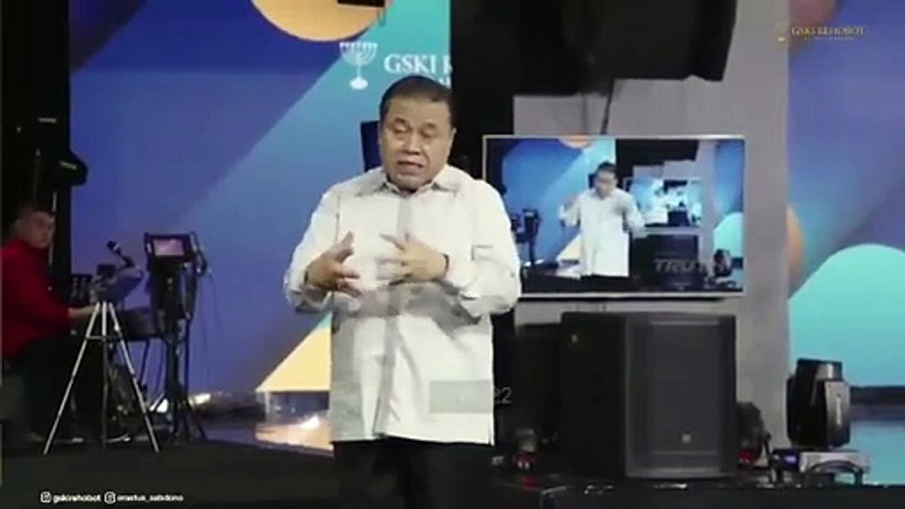 MEMISAHKAN DIRI DARI DUNIA INI