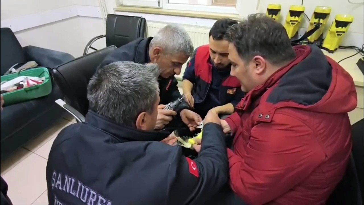 Şanlıurfa’da İlginç Anlar: Soluğu İtfaiye Merkezinde Aldı