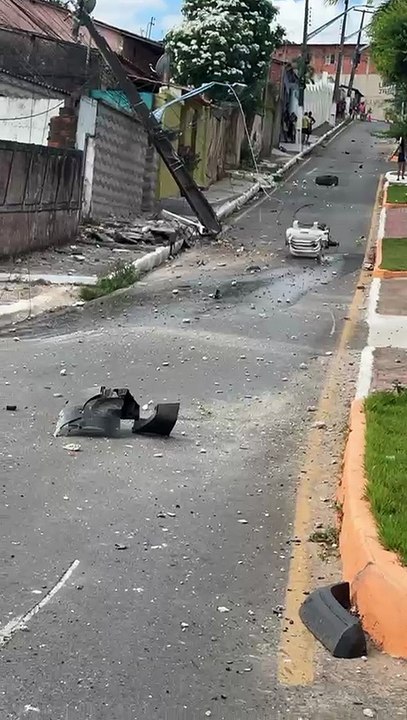 Empresário sobrevive após carro de luxo capotar e derrubar transformador em Feira Grande