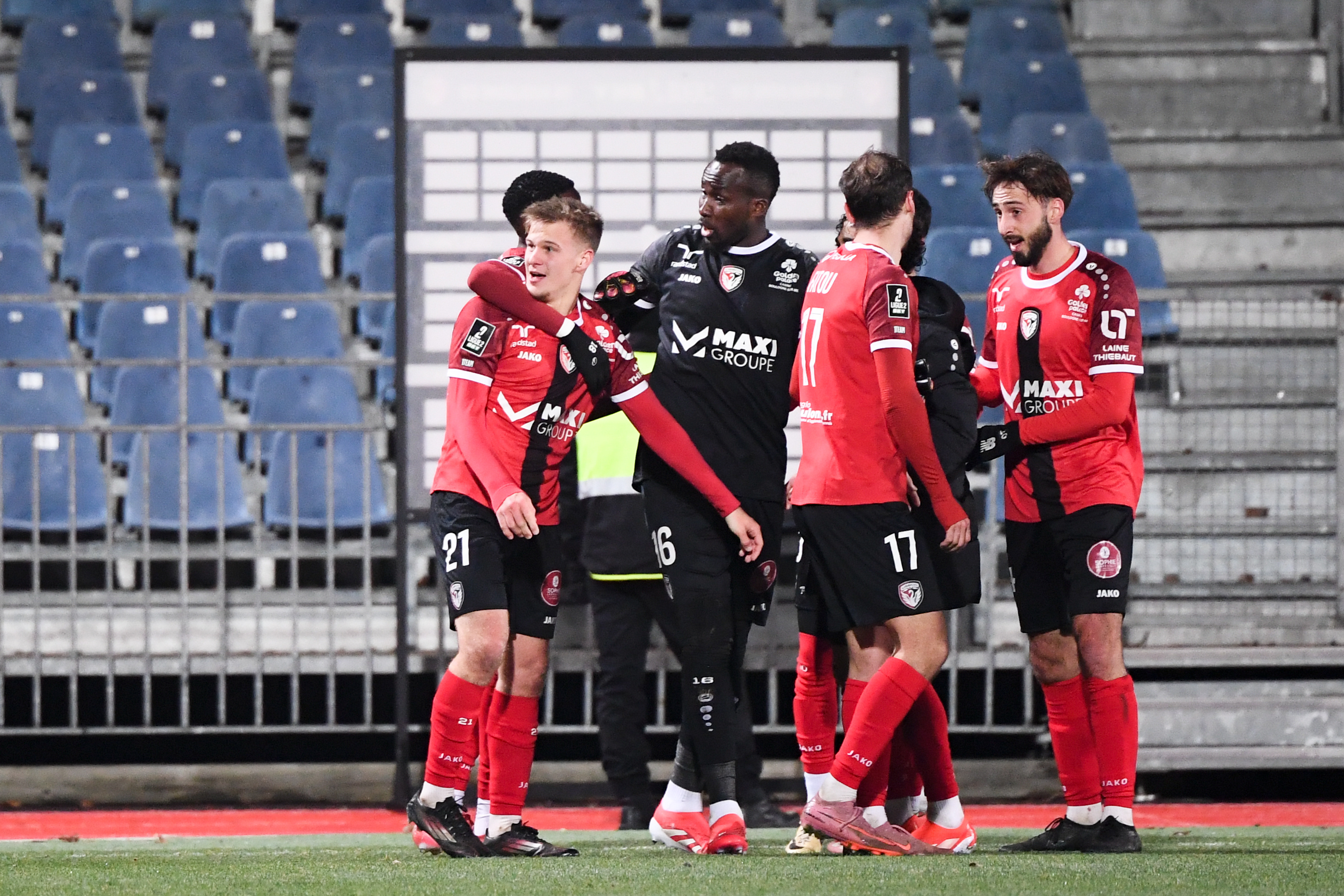 Ligue 2 : Boulogne surprend Montpellier et sort de la zone rouge