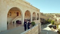 Uzak Sehir - Episode 19 (English Subtitles)