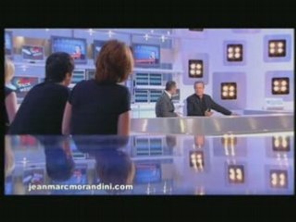 Charles Villeneuve répond durement à Thierry Roland