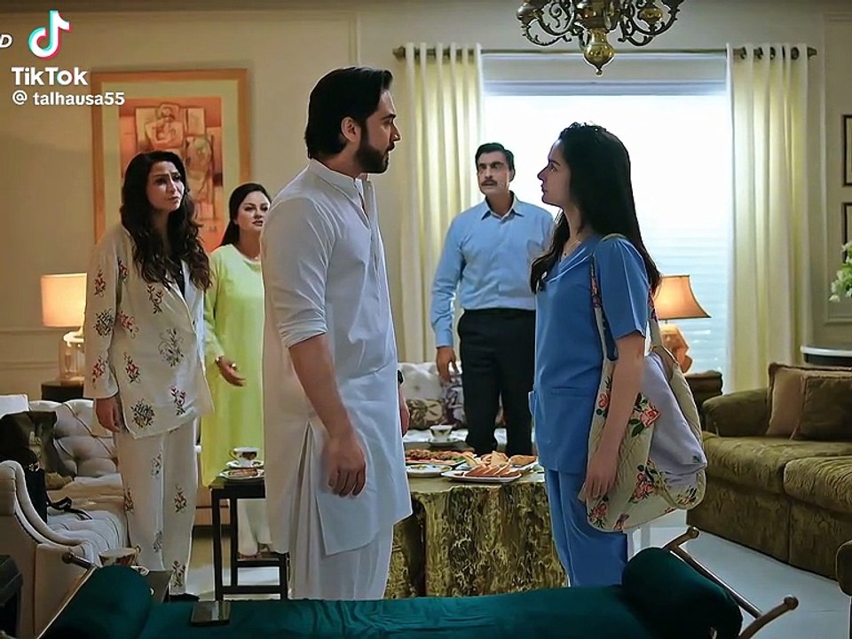 Ladki Apne Hi fiancee ko thappad Laga deti hai