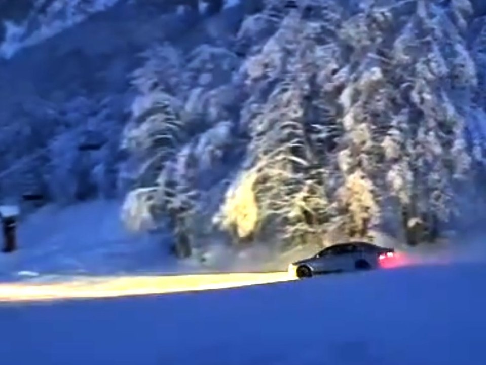 Auto rast über Skipiste: Entsetzen in Urlaubsort