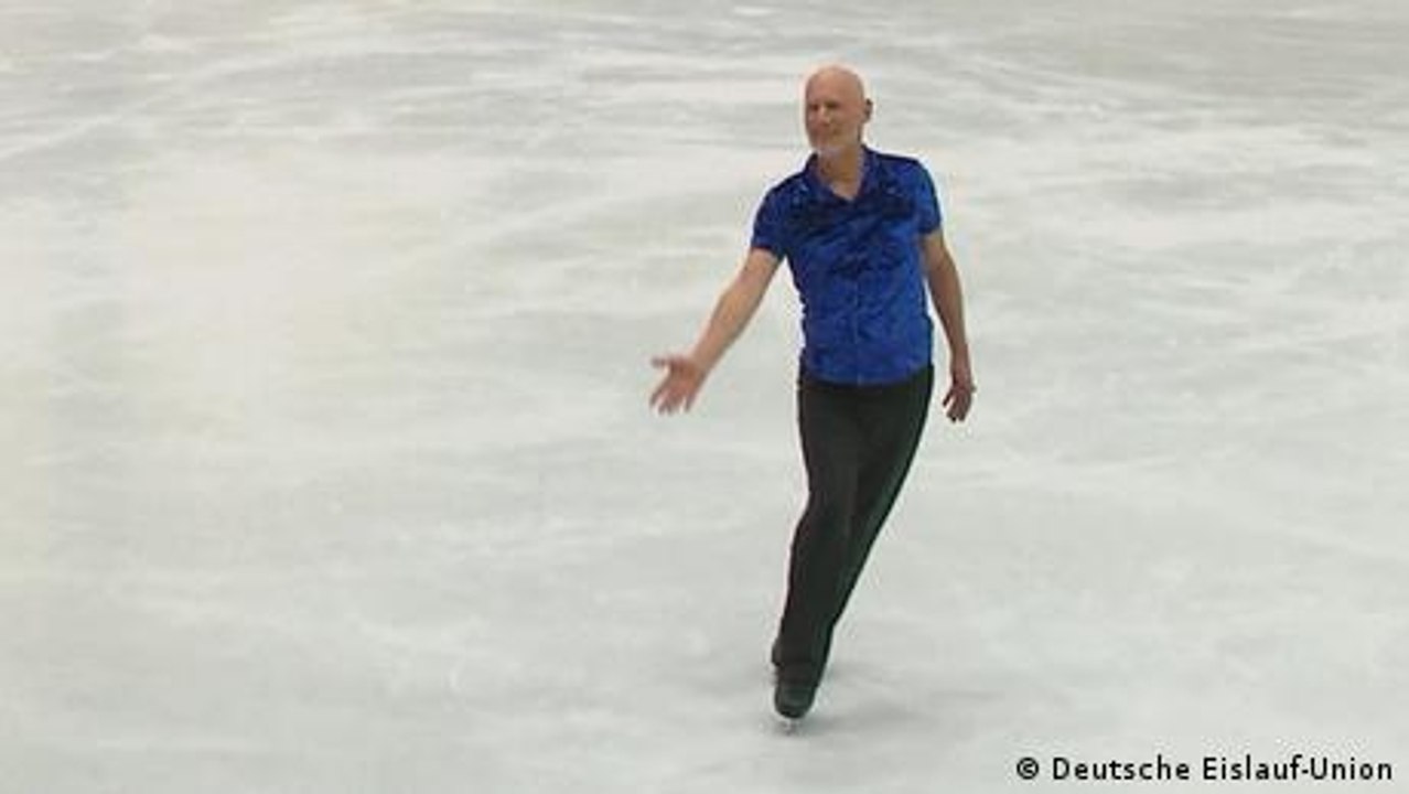 Pirouettes on ice: Older amateurs take the spotlight
