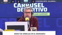 Tomás Roncero y Dani Garrido señalan a los jugadores del Real Madrid tras la pitada del Bernabéu
