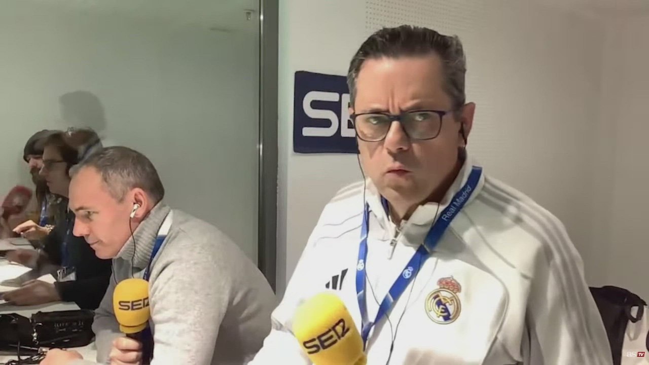 La reacción de Roncero tras a la pitada histórica del Bernabéu a los jugadores del Real Madrid