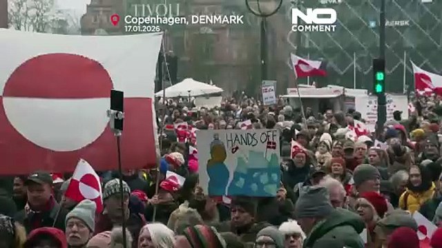 Protest w Kopenhadze na rzecz Grenlandii wobec nacisków Trumpa na przejęcie przez USA