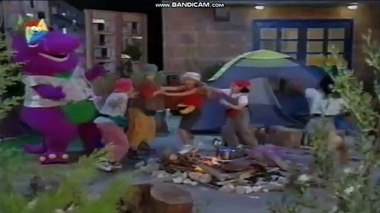 Popcorn in the Grill (Scene) (Hebrew)