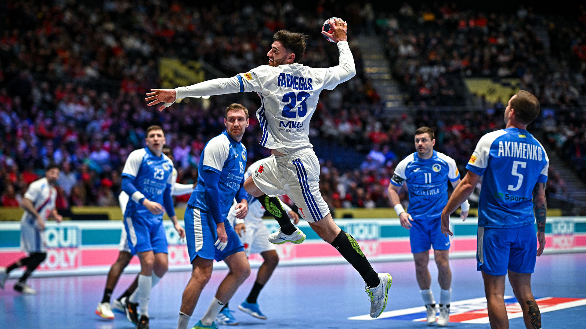 EHF Euro 2026 : les Bleus déroulent contre l'Ukraine et se qualifient pour le tour principal