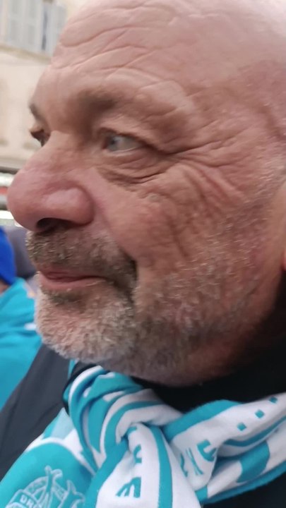 L'hommage populaire à Rolland Courbis à Marseille