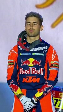 ASÍ SONÓ EL HIMNO ARGENTINO EN LA PREMIACIÓN DEL DAKAR 2026 QUE CORONÓ A LUCIANO BENAVIDES