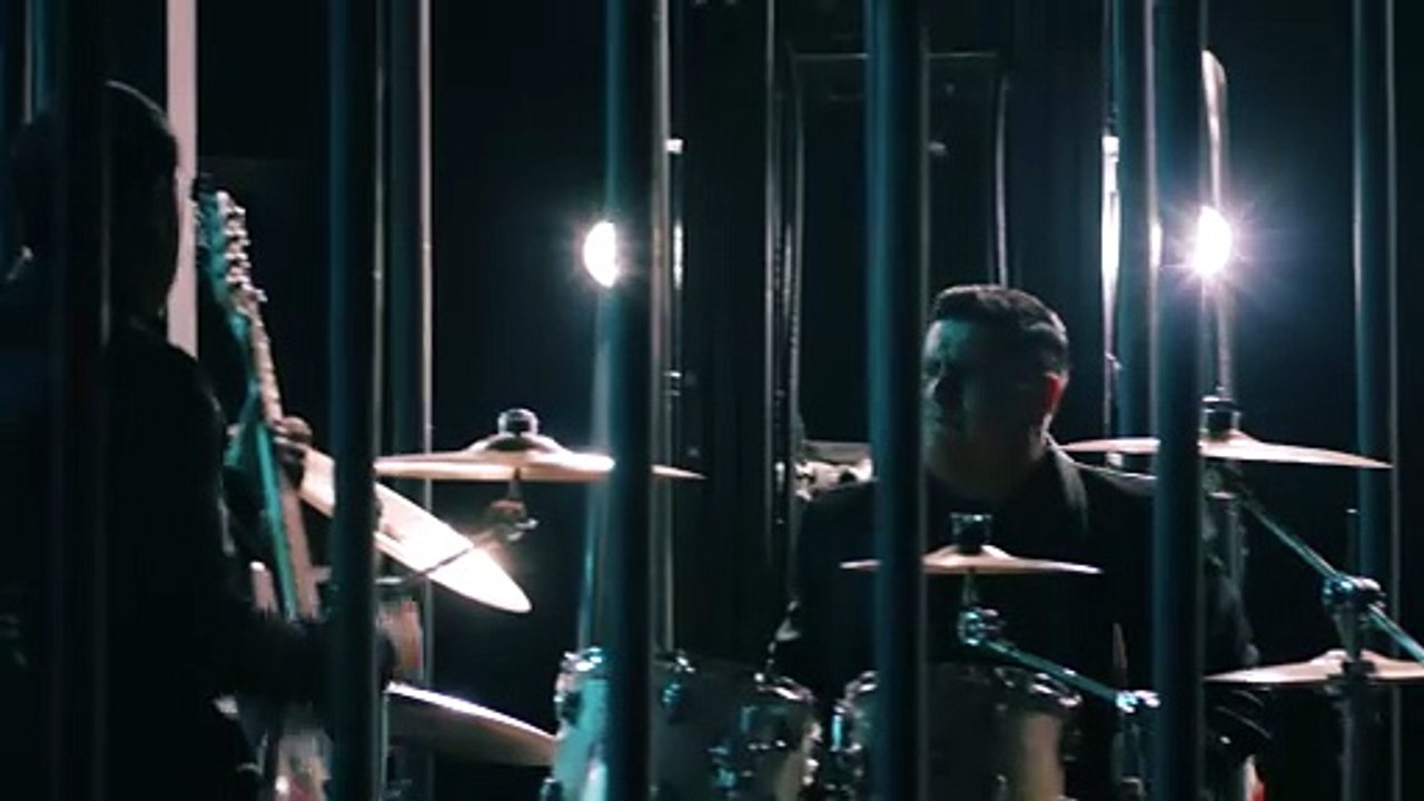 Grupo Firme - El Beneficio De La Duda  Video Oficial