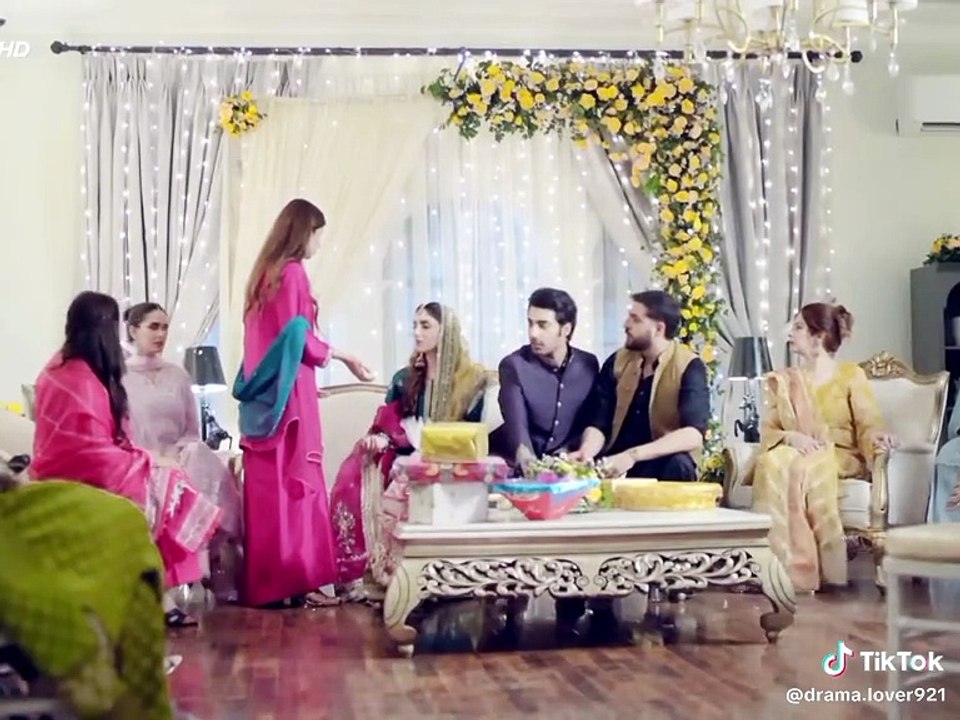 Ladki ne Mehandi per Apne Hi bhabhi ko thappad Laga Diya