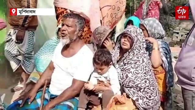 বেলডাঙায় চলছে পুলিশি টহল, মৃত পরিযায়ী শ্রমিকের বাড়িতে ইউসুফ পাঠান