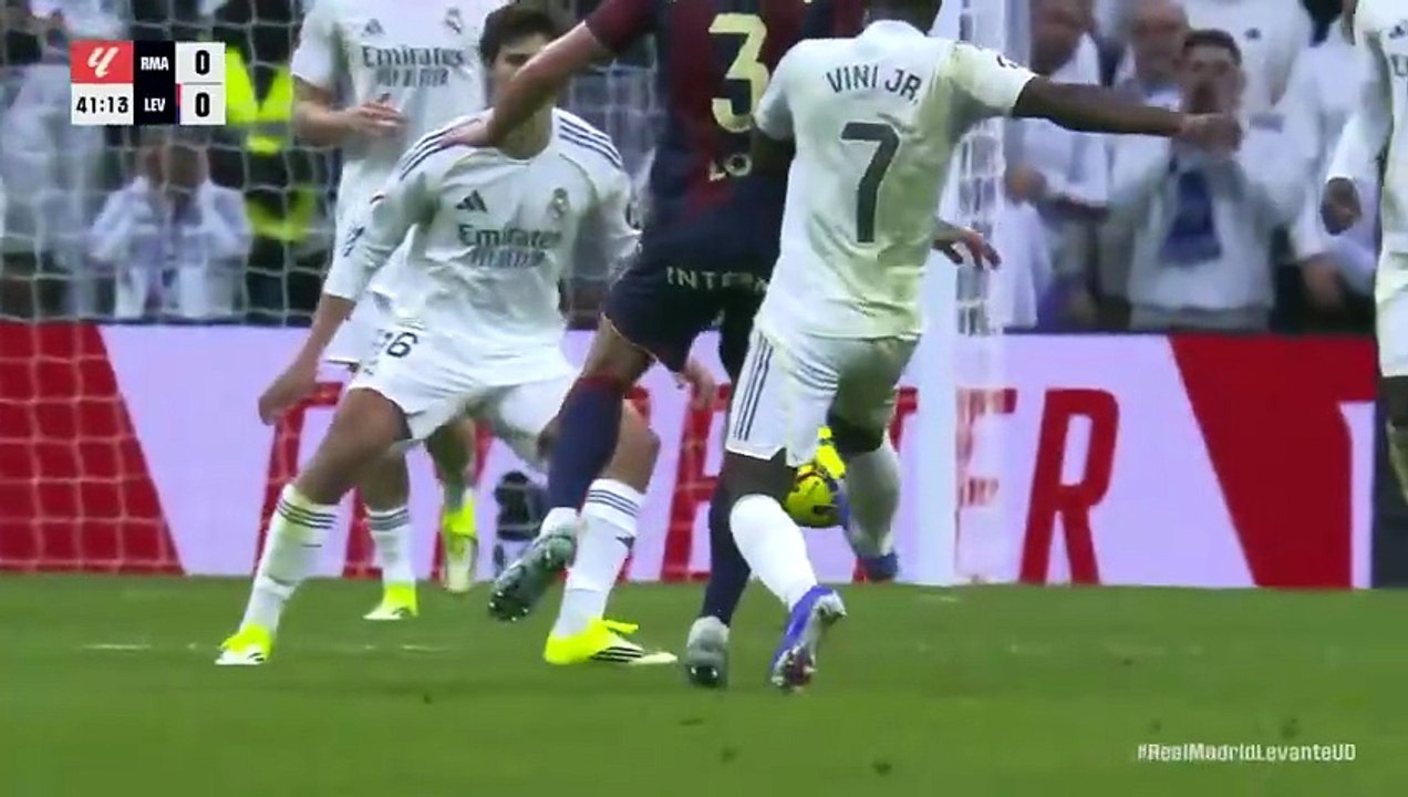 Real Madrid vs Levante _ LAL