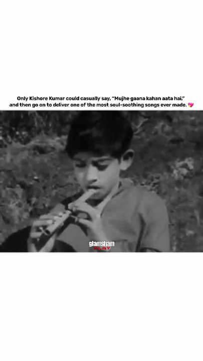 Only kishore kumar could say “mujhe gaana kahan aata hai” and then soothe souls with “Aa Chalke Tujhe.” 💖🎶  #glamsham #kishorekumar #aachalketujhe #bollywoodsongs #oldisgold  {glam sham, kishore kumar, aa chalke tujhe, bollywood songs, old is gold}