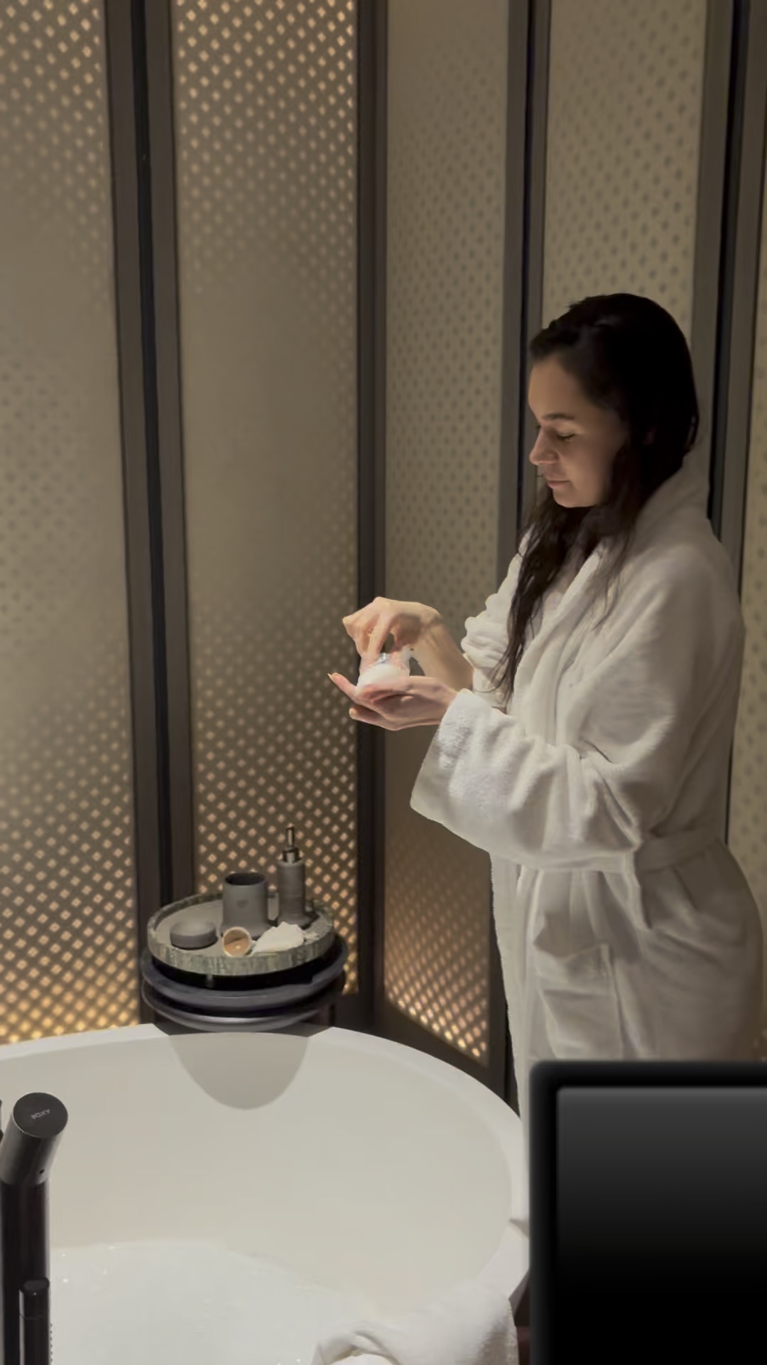 Private spa moment 🧖🏽‍♀️🛁
