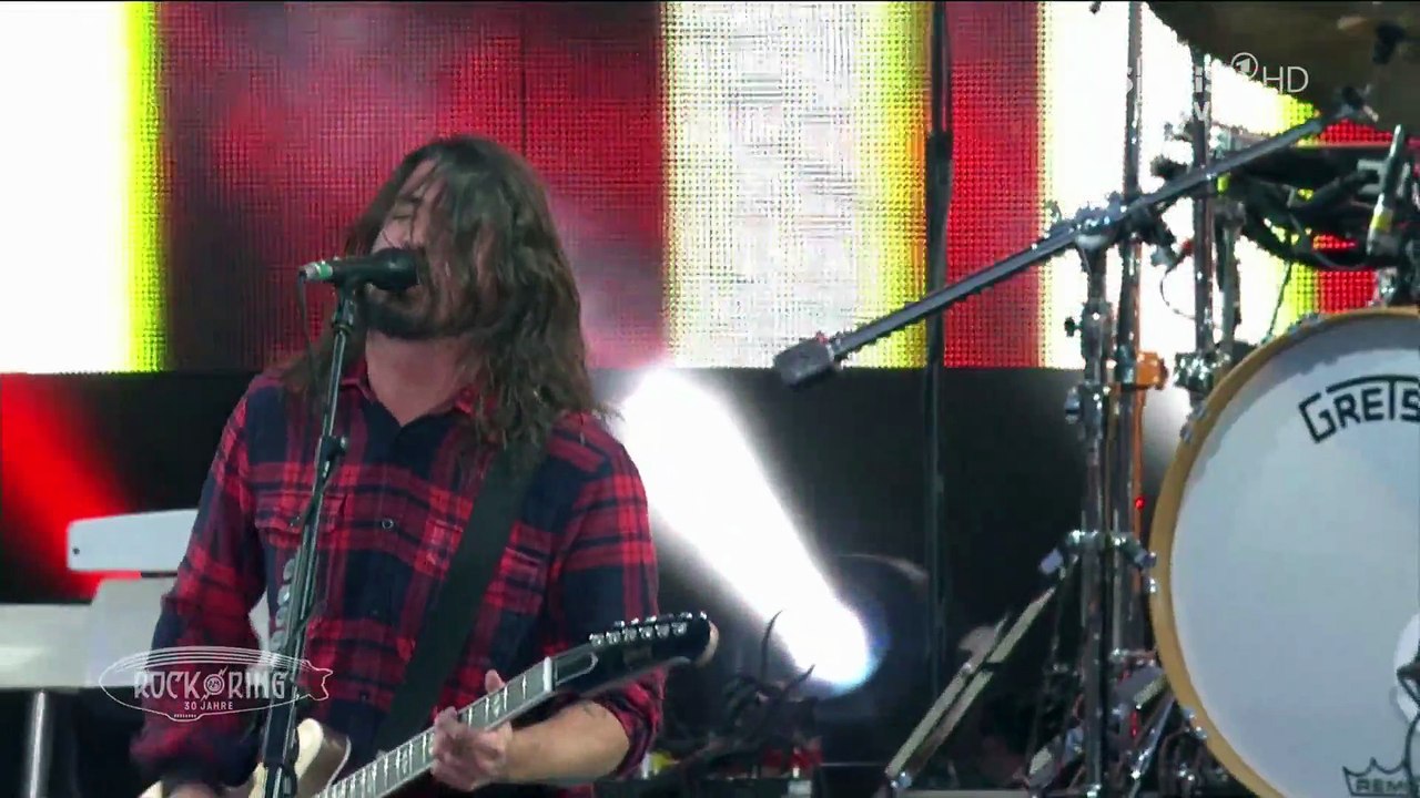 Everlong...Monkey Wrench...Learn to Fly - Foo Fighters (live)