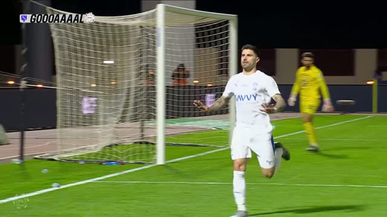 Ruben Neves penalty keeps Al Hilal seven points clear