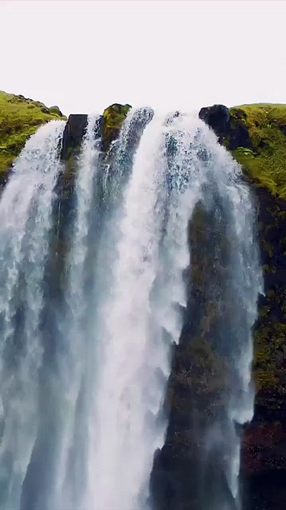 Cinematic Iceland Travel Guide - Volcanoes & Black Sand Beaches