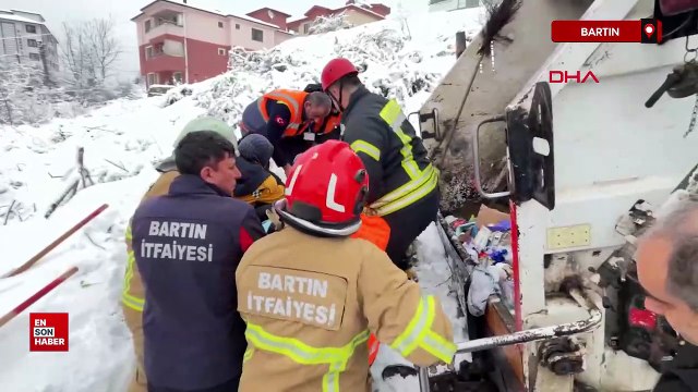 Bartın'da çöp kamyonu karda kaydı temizlik işçisi yaralandı