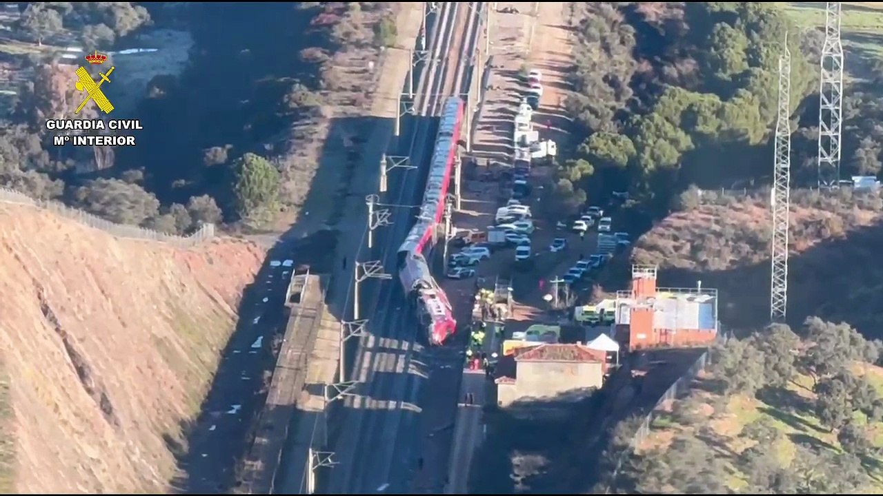 Imágenes aéreas de la Guardia Civil del accidente ferroviario de Adamuz