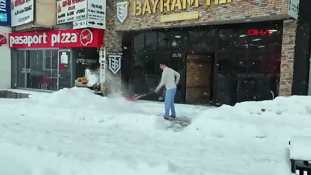 Muş'ta kar esareti! 350 köy yolu tamamen kapandı, ekipler zamanla yarışıyor!