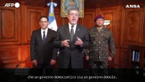 Guatemala, il presidente dichiara lo stato di emergenza dopo l'uccisione di otto poliziotti