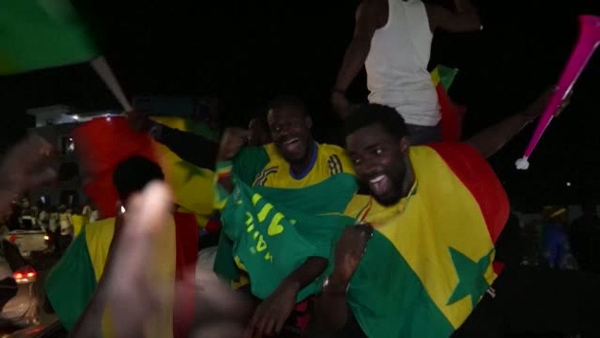 Les images de liesse à Dakar après le sacre des Lions de la Téranga