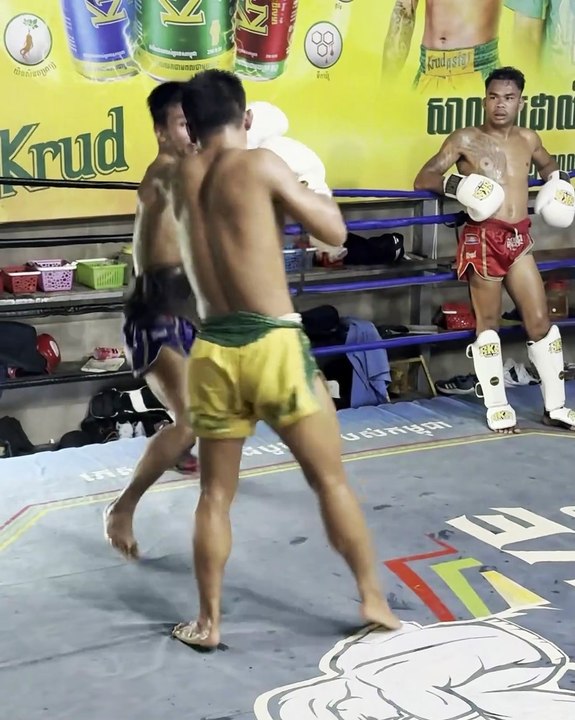 ពេជ្រ សៃវ៉ា តាំងចិត្តជម្នះការលំបាកចង់ល្បីជោគជ័យដូច ពេជ្រ សម្បត្តិ និងតារាល្បីៗគុនខ្មែរ