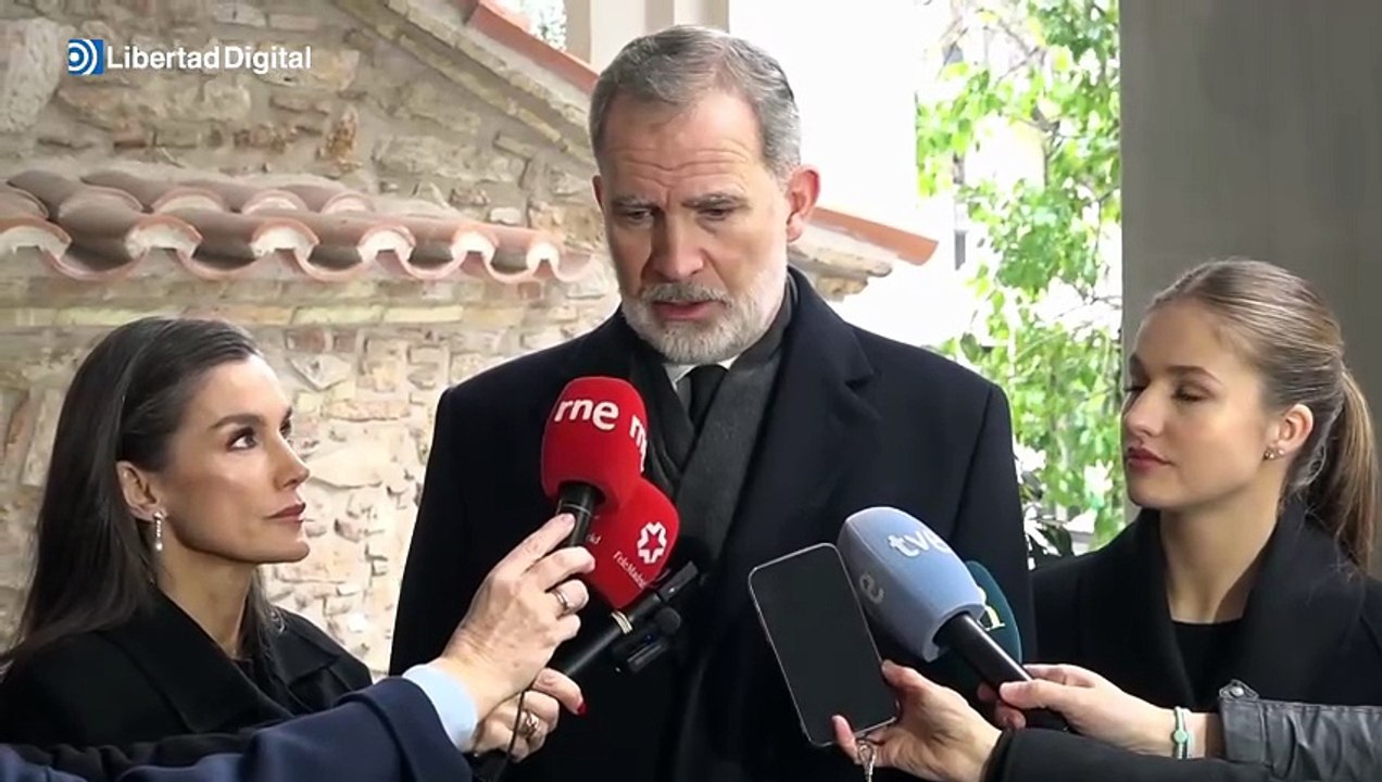 Los Reyes, afectados por el accidente de Córdoba, adelantan su regreso a España