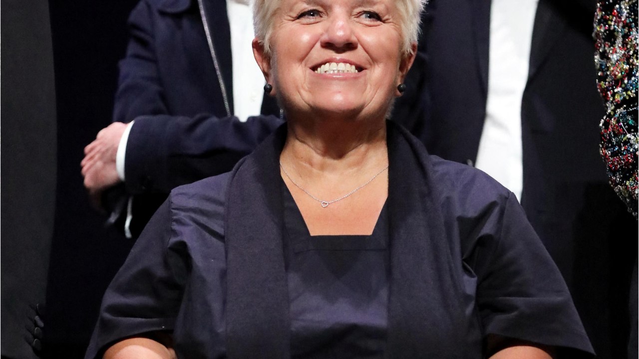 Après avoir annoncé son retour aux Enfoirés, Mimie Mathy finalement absente à cause d'un problème de santé