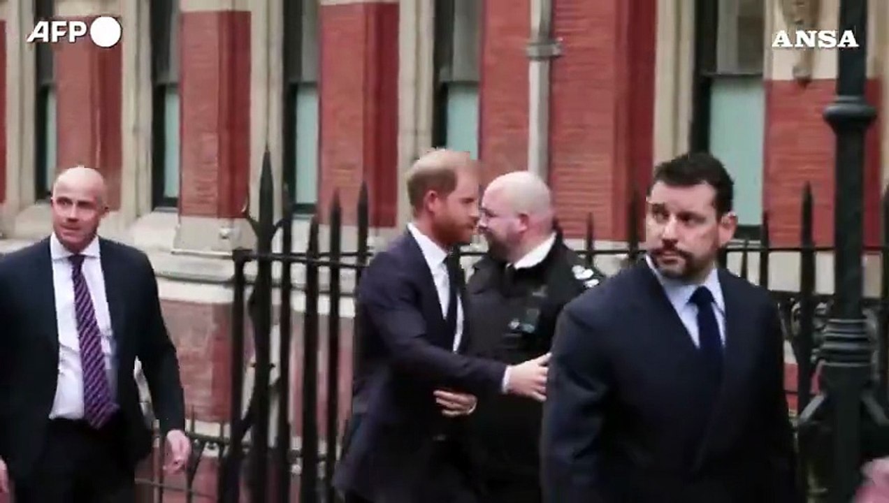 Harry arriva all'Alta Corte di Londra per il processo contro il Mail